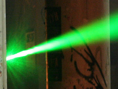 Στη «φάκα» Ρουμάνος για… λέιζερ