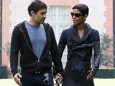 Τι συμβαίνει μεταξύ τους;