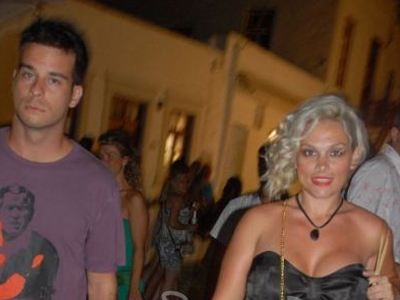 Πλάτσα, πλούτσα στη… Μύκονο