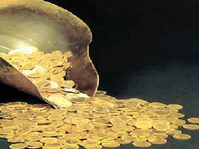 Έψαχναν για λίρες!