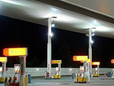 Ληστεία με πυροβολισμούς σε πρατήριο καυσίμων