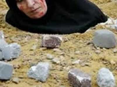 Τη λιθοβόλησαν μέχρι θανάτου