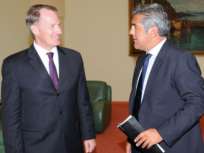 Συναντήθηκαν Μουσουρούλης- Ντάνιελ Μπένετ Σμιθ