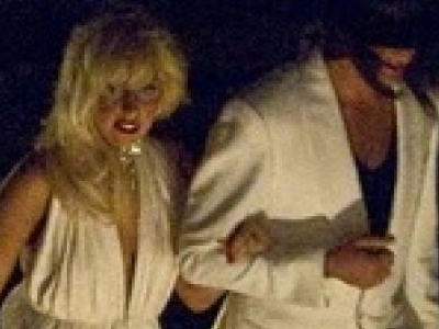 Όταν η Lady Gaga έκανε βόλτα στη Σαντορίνη