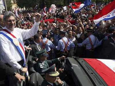 Σε ειρηνικές διαδηλώσεις καλεί τους οπαδούς του ο Λούγο