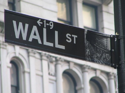 Αρνητικό πρόσημο στη Wall Street