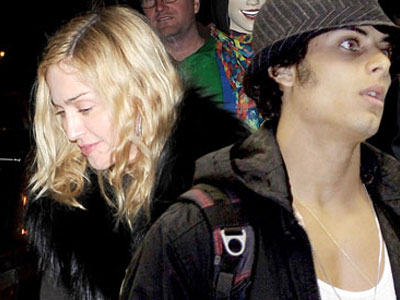 Madonna-Jesus σε ρομαντικό δείπνο!