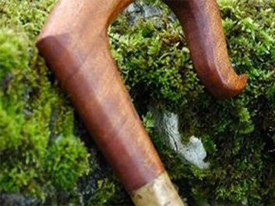 Ξύλο μετά μαγκούρας!