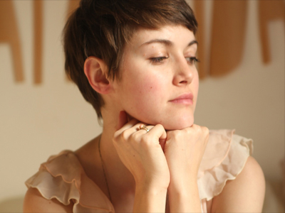 «Follow me» μας τραγουδά η Maia Vidal