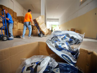 Είκοσι χιλιάδες παπούτσια στην πυρά