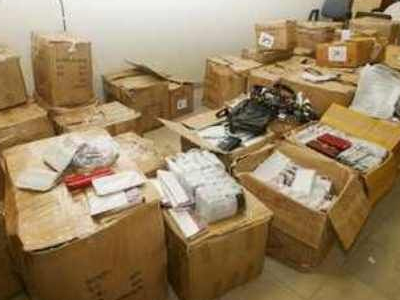 Εντοπίστηκαν αποθήκες με μαϊμού προϊόντα στον Κολωνό