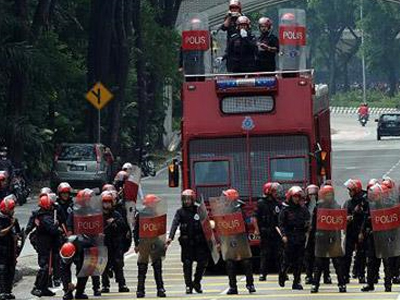Χιλιάδες διαδηλωτές στην Κουάλα Λουμπούρ ζητούν δίκαιες εκλογές