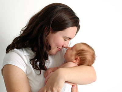 Οι νέες μητέρες απορρίπτουν τον θηλασμό(!)