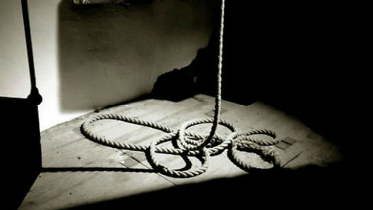 Εύβοια: Προσπάθησε να κρεμαστεί κι έπεσε σε πηγάδι Εύβοια: Προσπάθησε να κρεμαστεί κι έπεσε σε πηγάδι