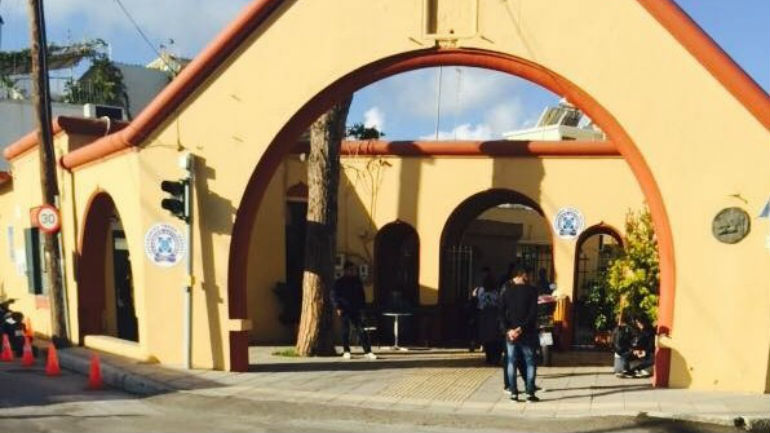 Ρόδος: Μαινόμενος 35χρονος πέταξε φιάλες υγραερίου εναντίον αστυνομικών