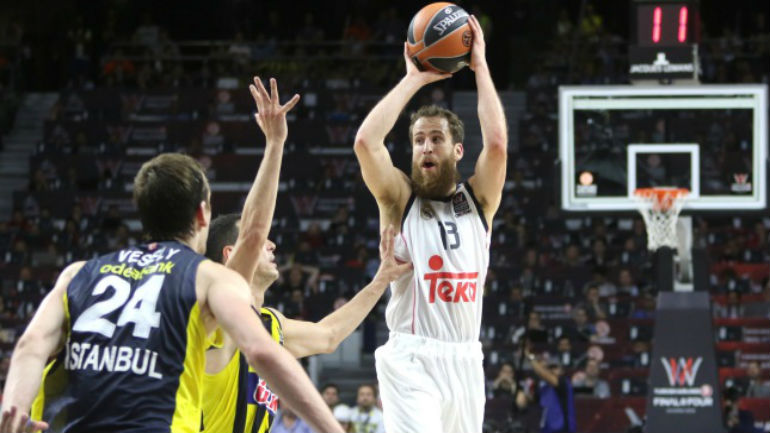 Με… περίπατο στον τελικό η Ρεάλ