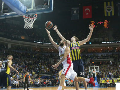 Σπανούλης – Ομπράντοβιτς: Δύο ξένοι στο ίδιο γήπεδο