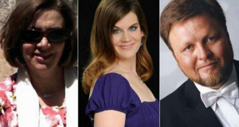 Σύμφωνα με τα ισπανικά Μέσα ενημέρωσης, μεταξύ των επιβατών περιλαμβάνονταν ο βαρύτονος Oleg Bryjak και η σοπράνο María Radner. Παράλληλα, η El Mundo, έδωσε στη δημοσιότητα φωτογραφίες επιβατών της πτήσης 4U9525.