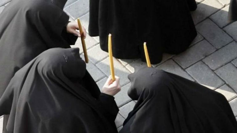 Μαγνησία: Χειροπέδες σε «μαϊμού» καλόγριες