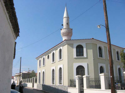 Θράκη: Οι μουφτήδες καταδικάζουν τις επιθέσεις στο Παρίσι