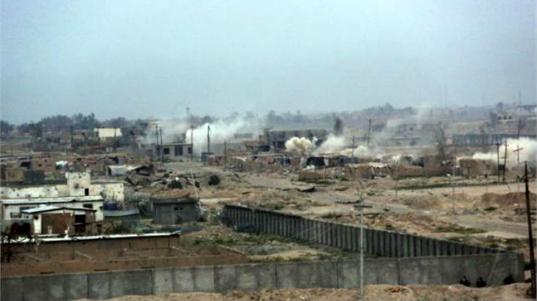 Ιράκ: Σιίτες μαχητές λεηλατούν και καίνε την πόλη Τικρίτ