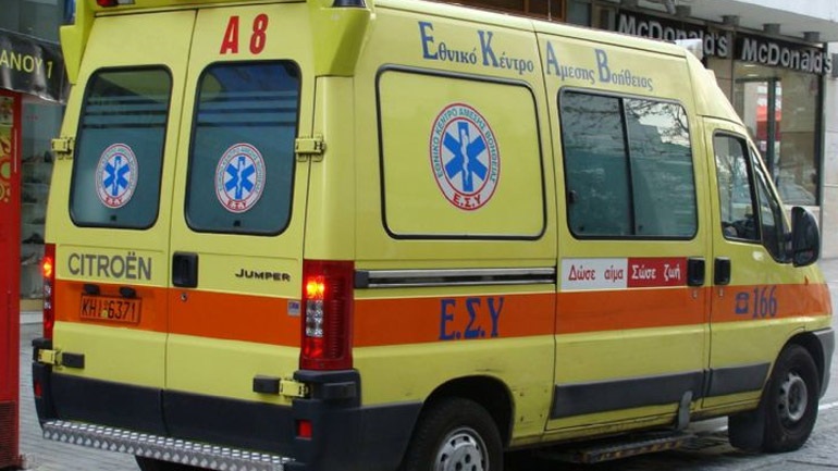 Ηράκλειο: Στο νοσοκομείο οδηγός δικύκλου μετά από τροχαίο