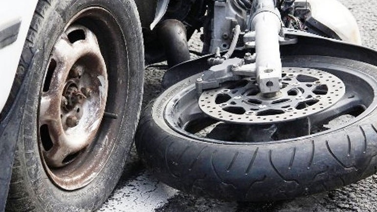 Βοιωτία: Νεκρός οδηγός μηχανής που συγκρούστηκε με αυτοκίνητο