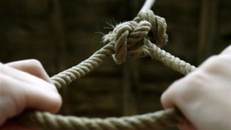 Αχαΐα: Βρήκε τη μητέρα του κρεμασμένη