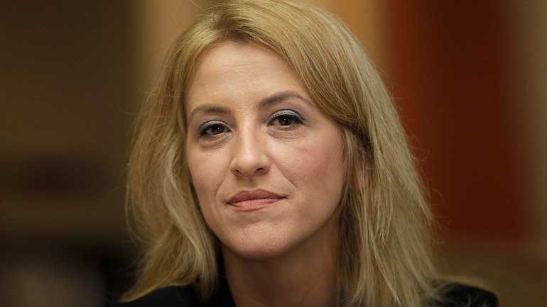 Μείωση των αντισταθμιστικών αποφάσισε η Ρένα Δούρου