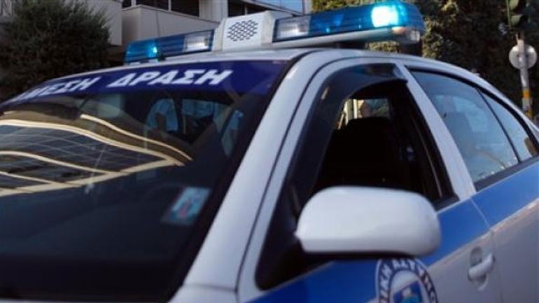 Πάτρα: Εισέβαλε με μαχαίρι σε κοσμηματοπωλείο