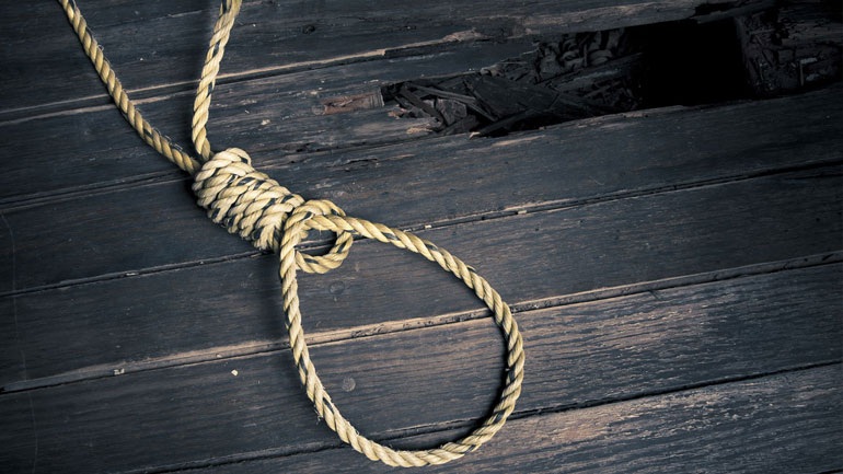 Λάρισα: 30χρονη κρεμάστηκε στο σπίτι της