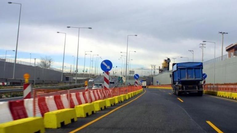 Προσωρινή διακοπή της κυκλοφορίας στη Βαρυμπόμπη