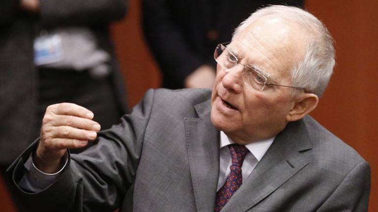 Σόιμπλε: «Το ελληνικό χρέος δεν είναι βιώσιμο, αλλά… δεν κουρεύεται»