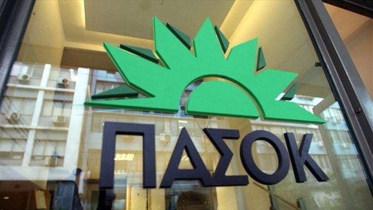 ΠΑΣΟΚ: «Η αλλαγή των υπουργών δεν πείθει»