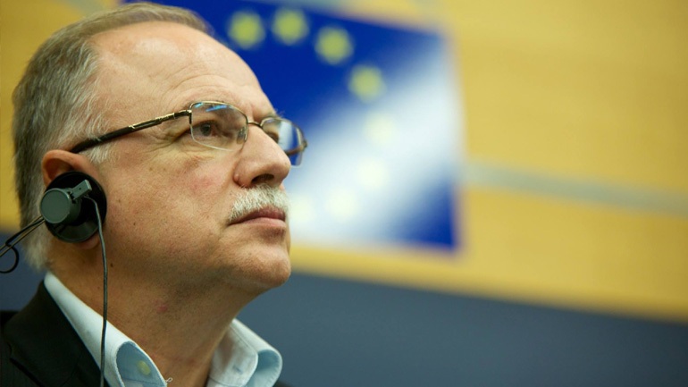 Παπαδημούλης: «Ο λαός πρέπει να ξαναμιλήσει αλλά πάνω σε καθαρές προτάσεις»