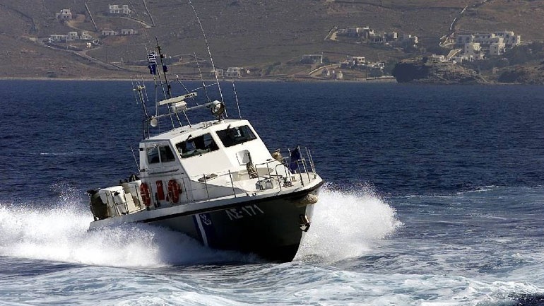 Ακυβέρνητη λέμβος με μετανάστες νοτιοανατολικά της Καρπάθου