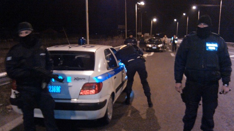 Αγρίνιο: Χειροπέδες σε… οξύθυμους νεαρούς