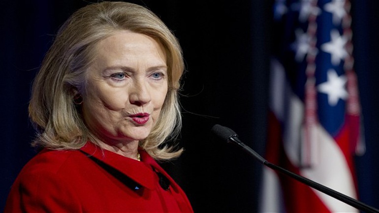 Χίλαρι Κλίντον: Κάτι δεν πάει καλά με το θέμα της οπλοκατοχής