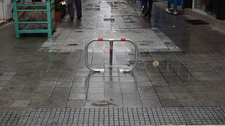 Καρδίτσα: Έρχονται… μπάρες στους πεζόδρομους