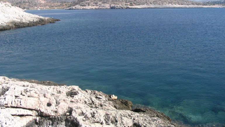 Νεαρός τραυματίστηκε σε παραλία της Βάρκιζας