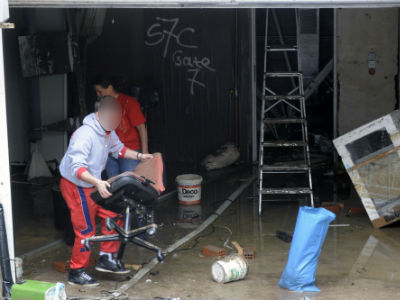 «Παρέλαση» πλημμυροπαθών στο Ίλιον