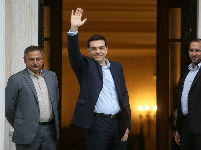 «Κρυφτούλι» στο Μέγαρο Μαξίμου