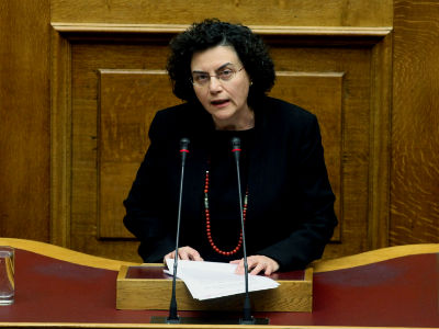 Βαλαβάνη:  Έρχεται το αφορολόγητο των 12.000 ευρώ