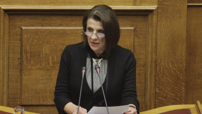 Απαράδεκτη χειρονομία από βουλευτή της Χρυσής Αυγής καταγγέλλει η Μαρία Κανελλοπούλου Απαράδεκτη χειρονομία από βουλευτή της Χρυσής Αυγής καταγγέλλει η Μαρία Κανελλοπούλου