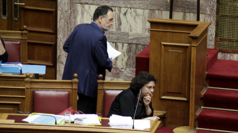 Τέσσερις προσθήκες στη «Λαϊκή Ενότητα»