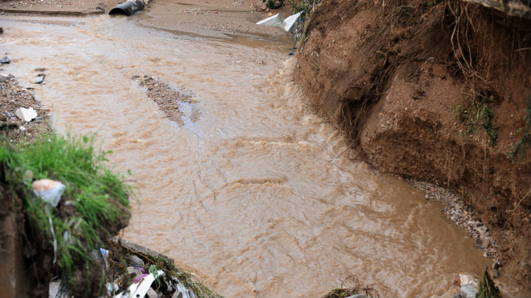 Θρίλερ με εξαφάνιση γυναίκας στο Καματερό: Εντοπίστηκε σε ρέμα το αυτοκίνητό της Θρίλερ με εξαφάνιση γυναίκας στο Καματερό: Εντοπίστηκε σε ρέμα το αυτοκίνητό της