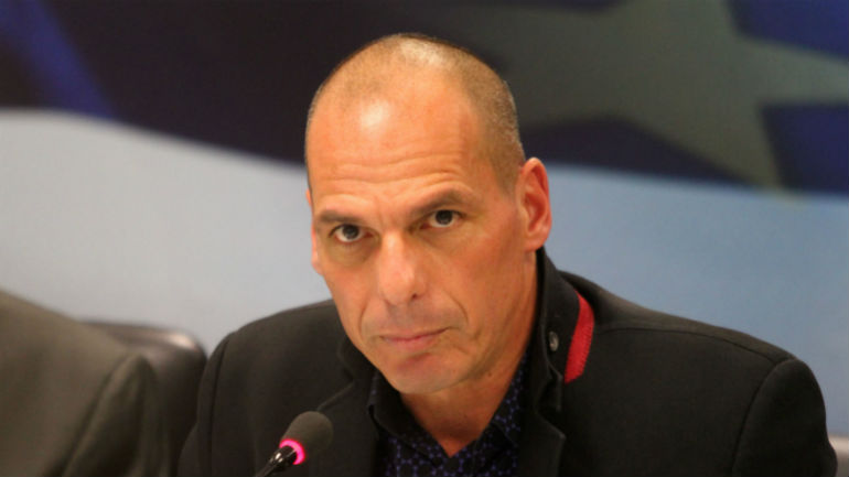 Βαρουφάκης: «Εύχομαι να μην είχαμε μπει στο ευρώ»