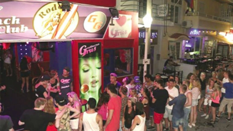 Ρόδος: Στο εδώλιο διάσημος Σουηδός τραγουδιστής για βιασμό ανήλικης