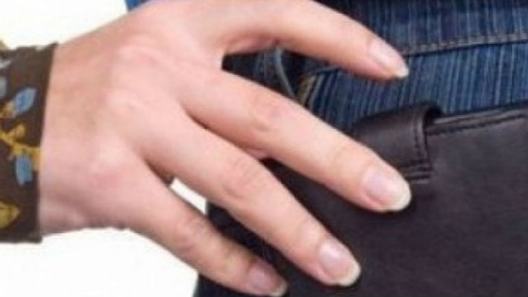 Λάρισα: Πήγε για τα πολλά, έχασε και τα λίγα 62χρονη κλέφτρα