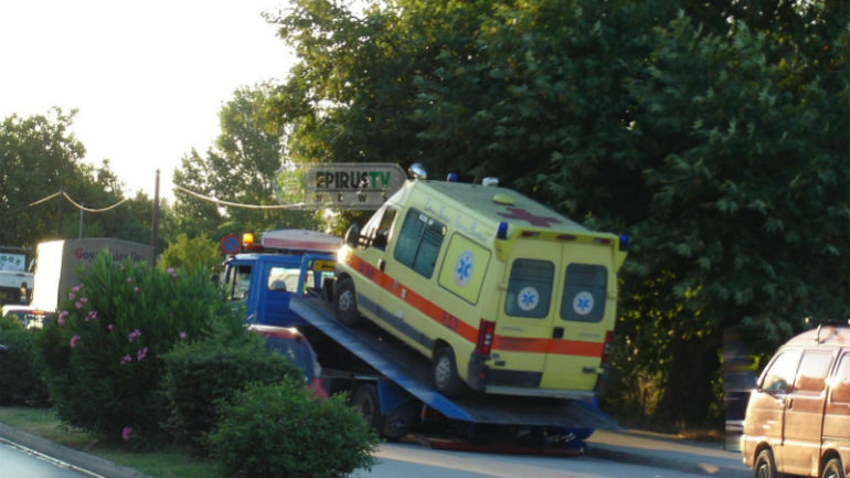 Ιωάννινα: Ασθενοφόρο… στην Εντατική